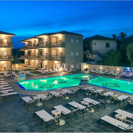 Royal And Aparthotel 4*