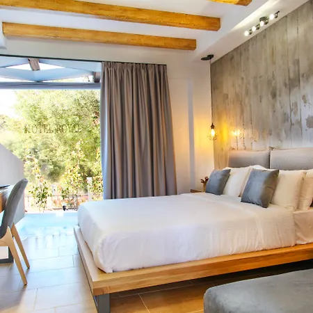 Royal And Aparthotel