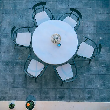 Royal And Aparthotel