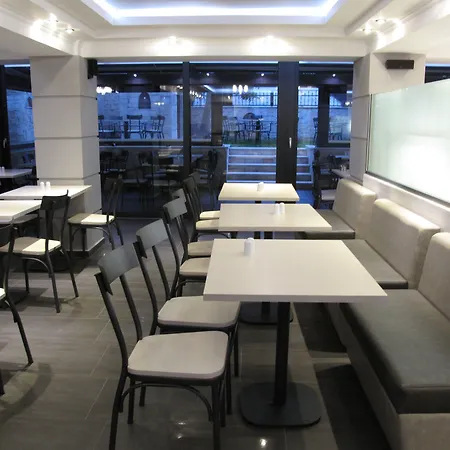 Royal And Apart Otel