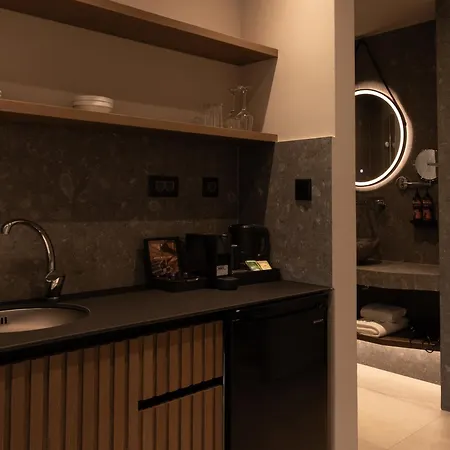 Royal And Apart Otel 4*