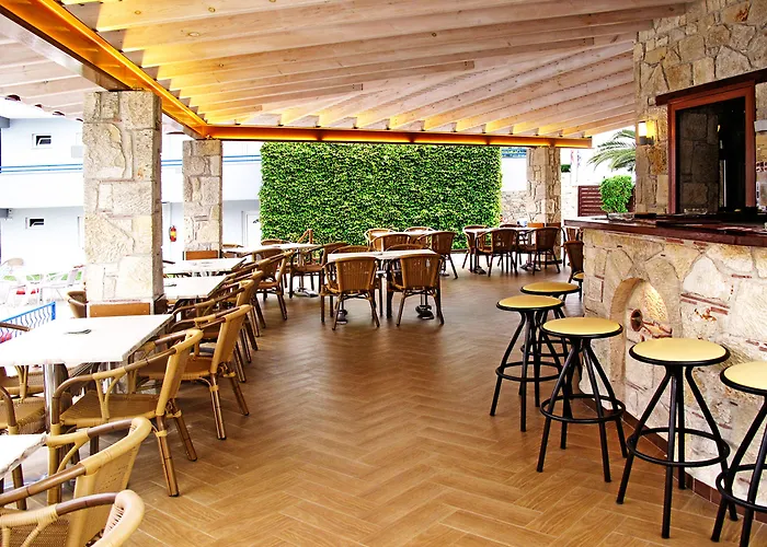 Aparthotel Royal And Chalkidiki