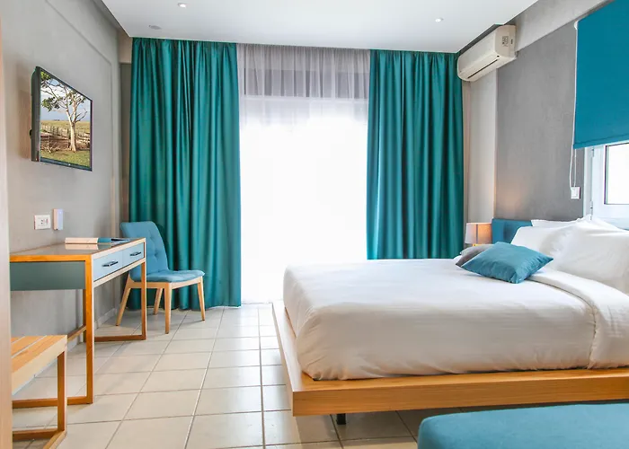 Royal And Aparthotel 4*