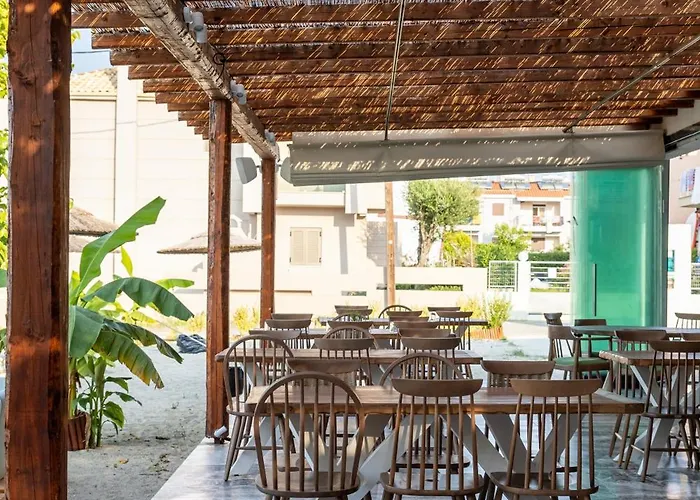 Hotel apartamentowy Royal And