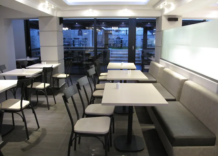 Royal And Aparthotel